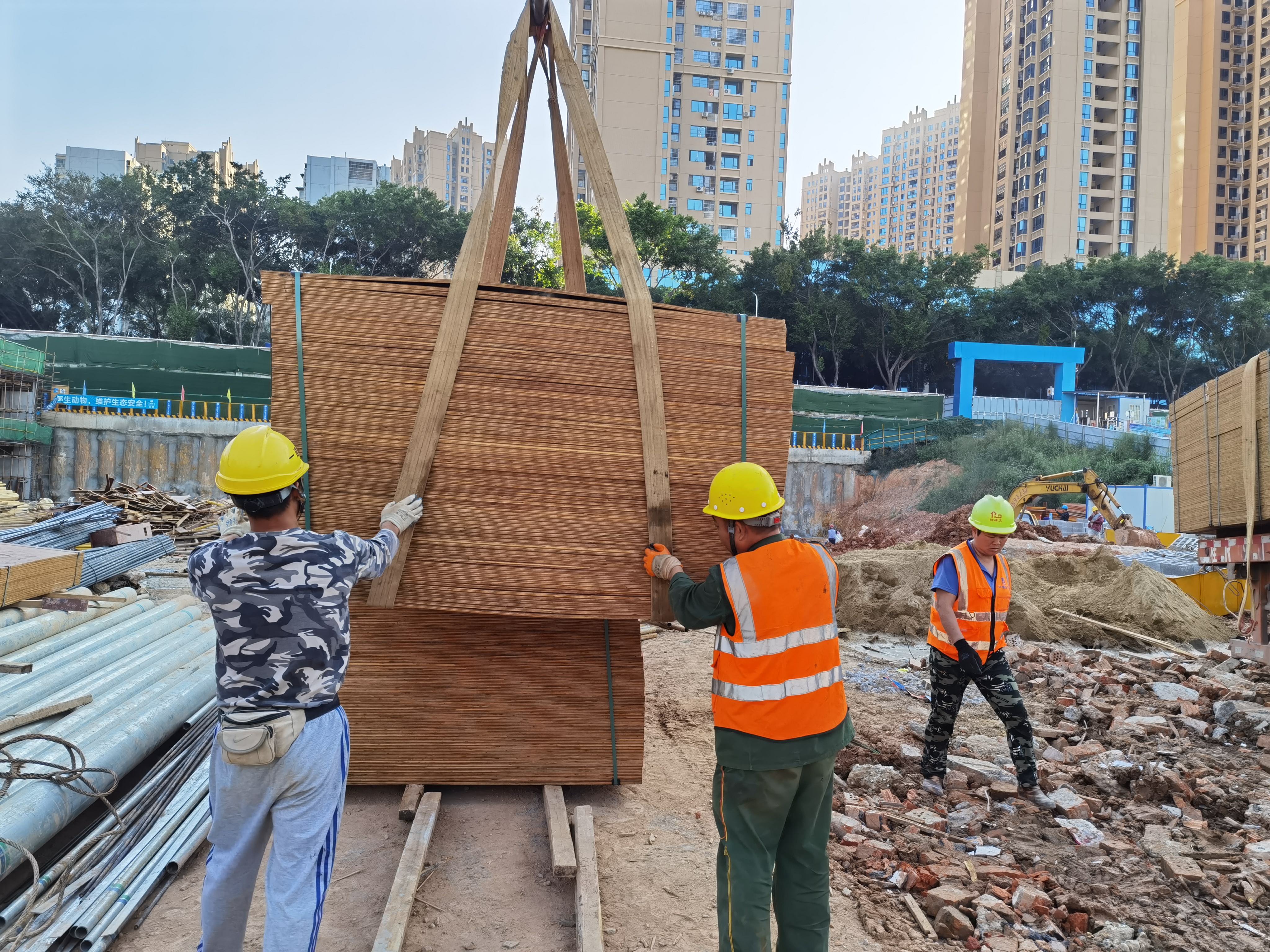 山河建設(shè)集團(tuán)有限公司南寧項(xiàng)目再次采購(gòu)金生水建筑模板和木方